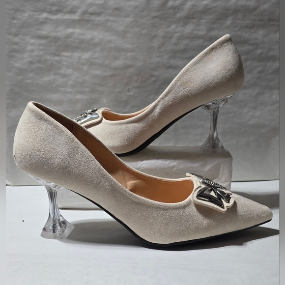 New Womens Beige Suede Clear Heel, Pointed Toe Pumps w/ Accent Bow Size (41) 10M - Picture 2 of 6
